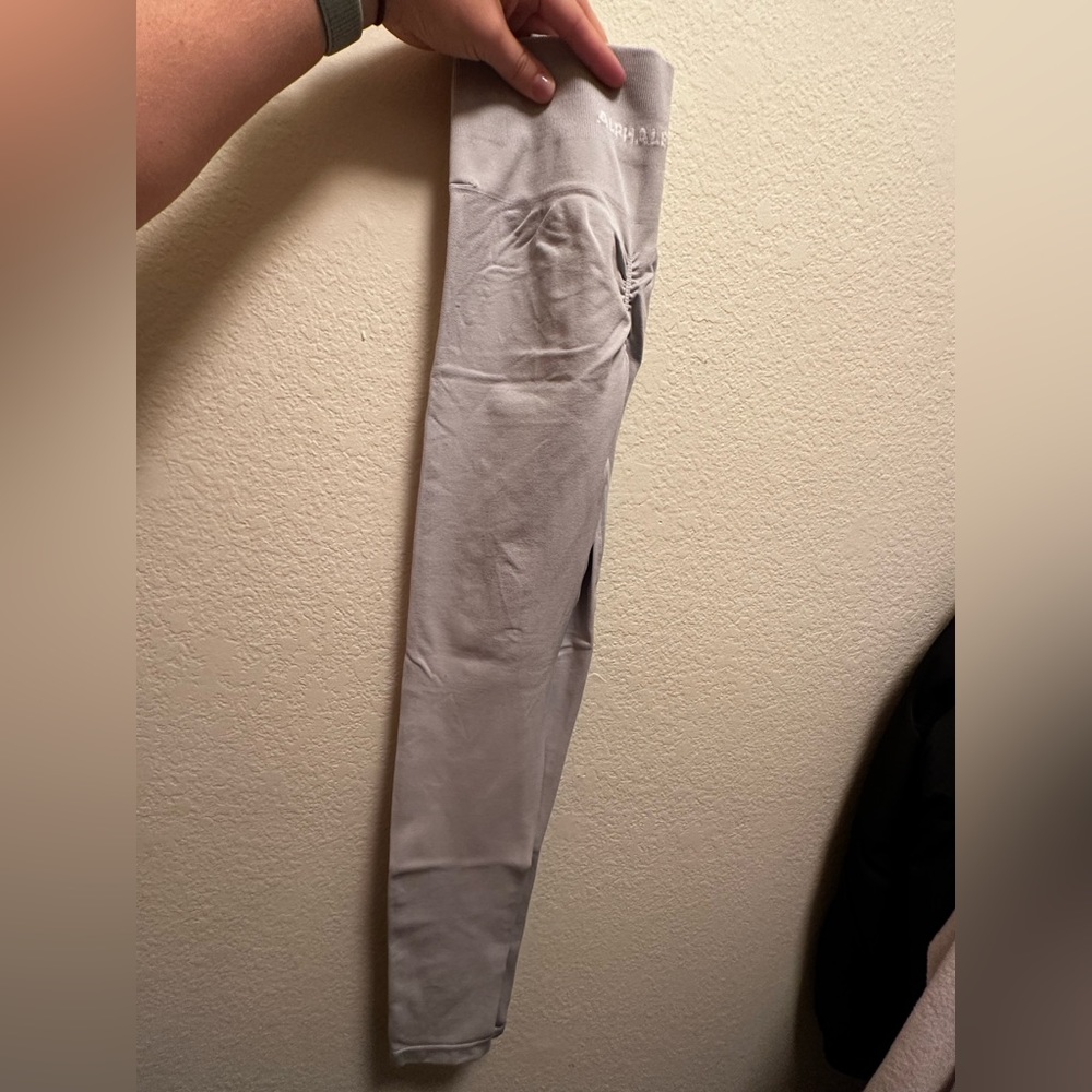 Alphalete Amplify Leggings - Silver Sky - S *WORN ONCE*